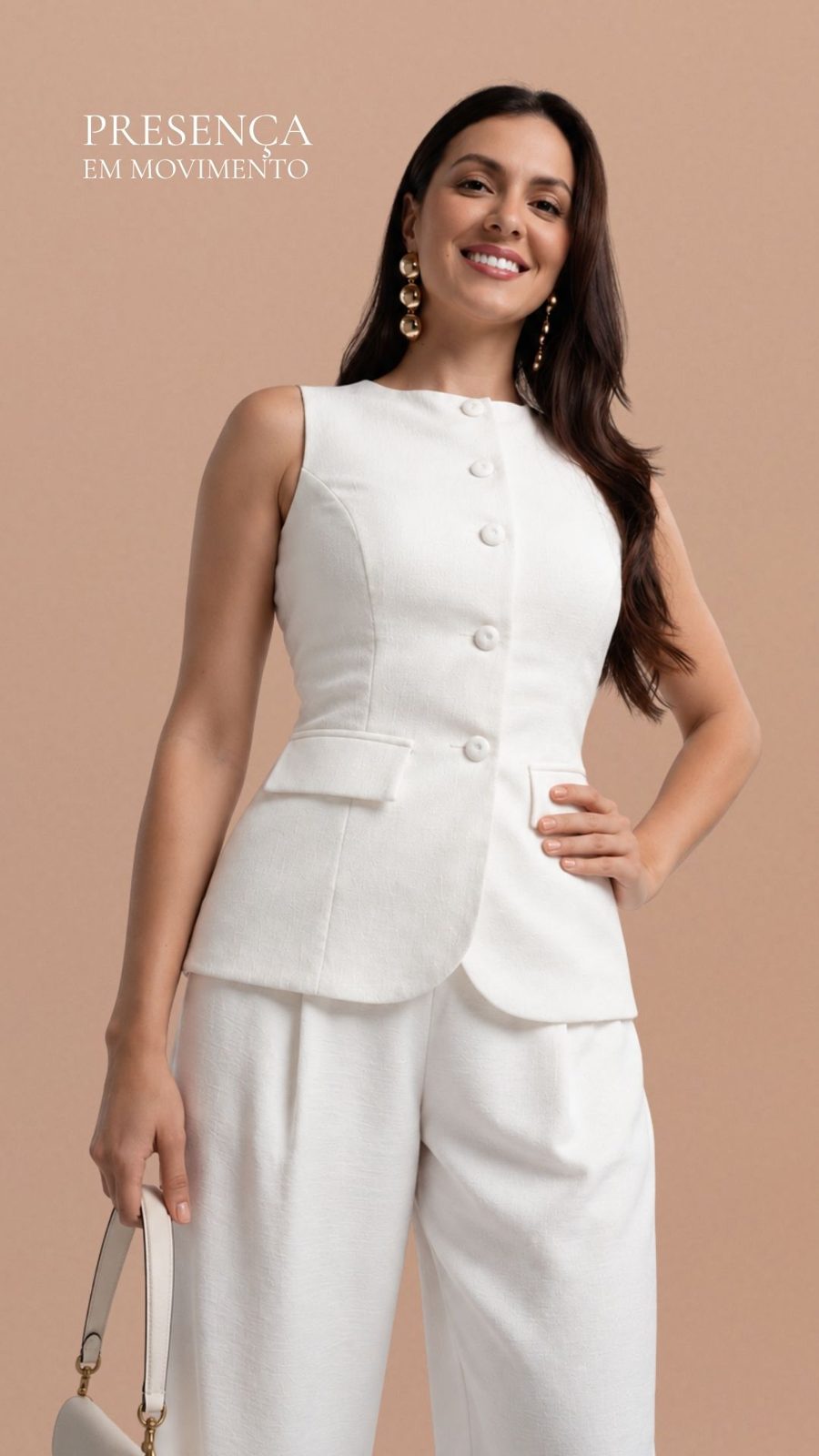 Colete branco com calça ampla